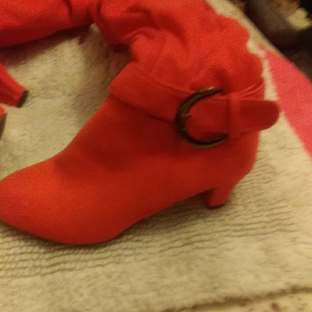 Boots - Picture 2 of 6